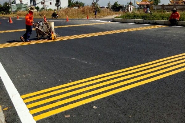 Sơn kẻ đường nhiệt dẻo phản quang Sơn kẻ đường nhiệt dẻo phản quang