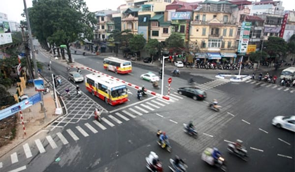 Sơn vạch kẻ đường giao thông vạch giao nhau của các ngã tư Sơn vạch kẻ đường giao thông vạch giao nhau của các ngã tư