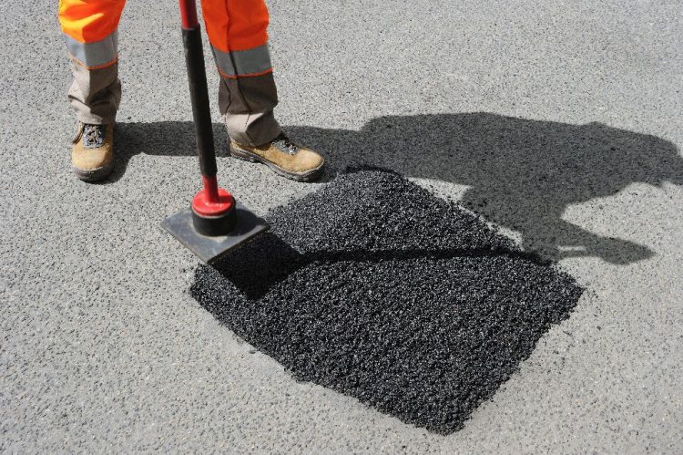 Ứng dụng của bê tông nhựa dùng để vá ổ trên đường Ứng dụng của bê tông nhựa dùng để vá ổ trên đường